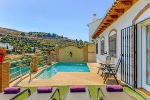 Een verwarmd zwembad