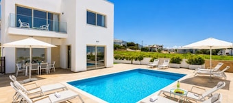 Villa Diana Seaside - Four Bedroom Villa, Sleeps 8