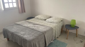3 Schlafzimmer, Bügeleisen/Bügelbrett, WLAN, Bettwäsche