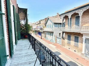 Property grounds - Balcony on Bourbon Street (New Orleans)