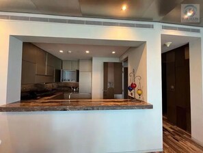 Interior - Full Sea View / 2BR/  Damac Heights/ Dubai Marina/ Blueoceanholidayhomes (Dubai)