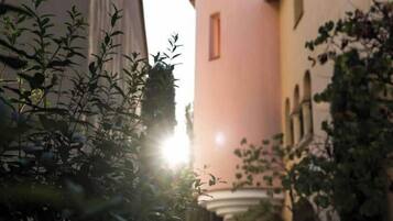 Enceinte de lâhĂ©bergement