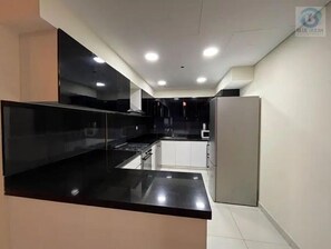Private kitchen - 2BR / High Floor Spacious Layout/ Business Bay/Blueoceanholidayhomes (Business Bay)