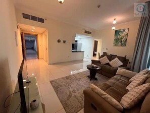 Living area - 2BR / High Floor Spacious Layout/ Business Bay/Blueoceanholidayhomes (Business Bay)