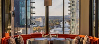 Cambria Hotel Austin Downtown