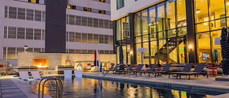 Outdoor pool, open 7:00 AM to 10:00 PM, cabanas (surcharge)