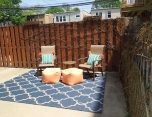 Property grounds - 2 Bed 2 Bath Condo/Rogers Park (Chicago)