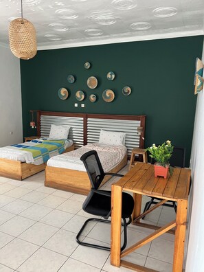 Phòng đôi hoặc 2 giường đơn Tiêu chuẩn | Truy cập Internet không dây miễn phí, bộ trải giường 