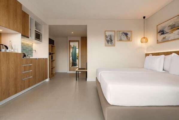 Cribs/infant beds