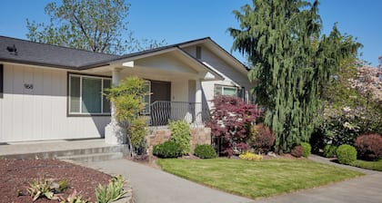 Spacious - 3 miles from Downtown WW, 1 Mile to WWU, Great for traveling workers