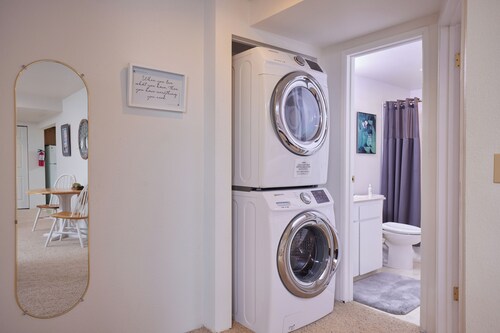 Spacious  - 3 miles from Downtown WW, 1 Mile to WWU, Great for traveling workers