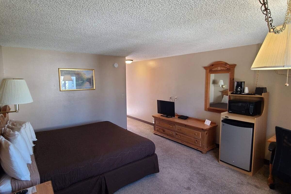 The B&B Motel Reviews, Deals & Photos 2024 - AARP Travel Center