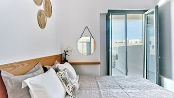Superior Apartment | In-room safe, iron/ironing board, free WiFi, bed sheets