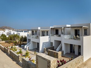 Exterior - Paros Gem (Paros)