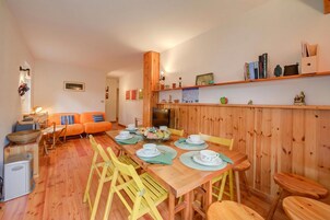 Family Apartment, 2 Bedrooms, Terrace (Appartamento La Marmotta Mountain) | Dining room