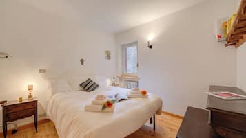 Family Apartment, Multiple Bedrooms (Appartamento La Marmotta Mountain) | 2 bedrooms, free WiFi, bed sheets