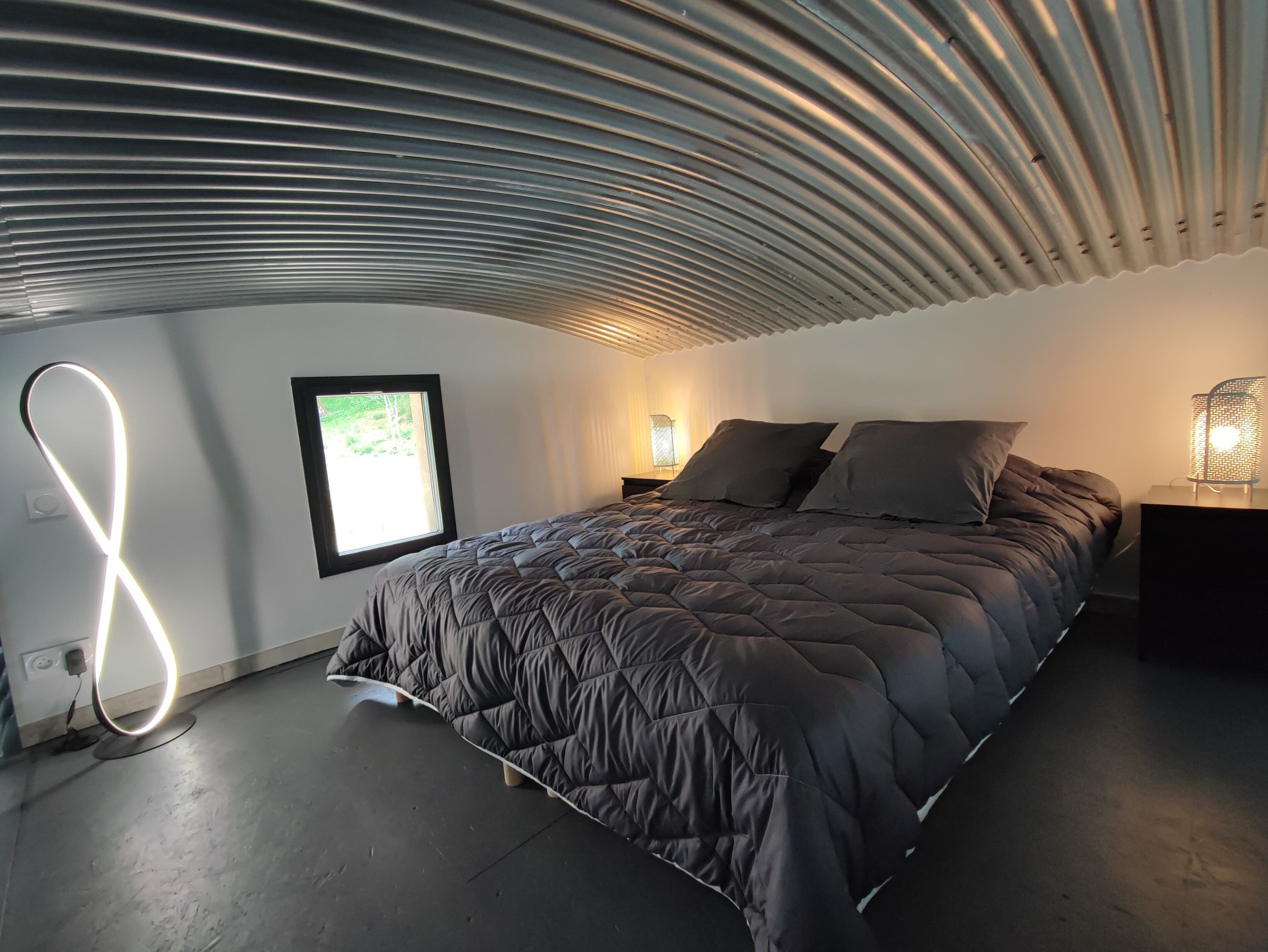 2 slaapkamers, een strijkplank/strijkijzer, wifi, beddengoed