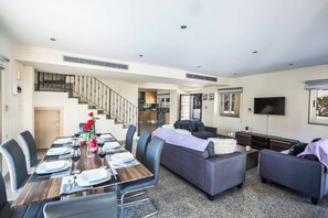 Villa (4 Bedrooms) | Innenbereich