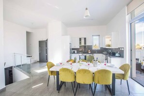 Villa (5 Bedrooms) | Interior - Villa Polymnia Protaras 1 (Paralimni)