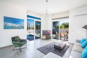Villa (5 Bedrooms) | Interior - Villa Polymnia Protaras 1 (Paralimni)