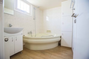 Vila (4 Bedrooms) | Parte interna
