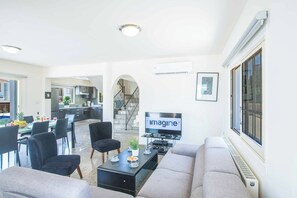 Villa (4 Bedrooms) | Innenbereich