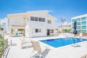 Villa (4 Bedrooms) | Front of property - Villa Delfini 16 (Paralimni)