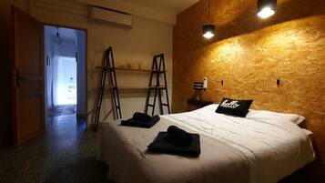 2 bedrooms, iron/ironing board, free WiFi