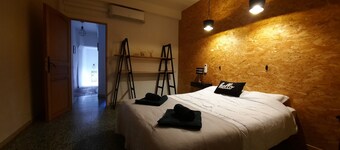 New+pieds Cité+patio+clim+spa+bbq