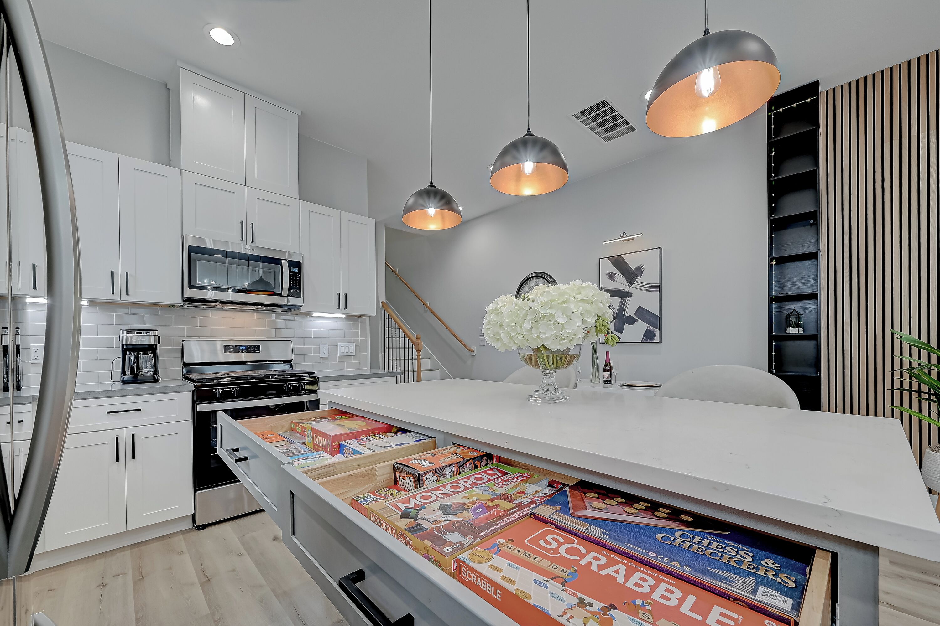 冰箱、微波炉、烤箱、炉灶