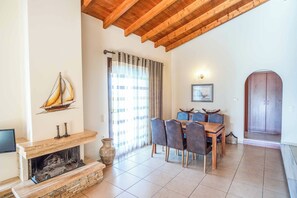Villa (3 Bedrooms) | Interior