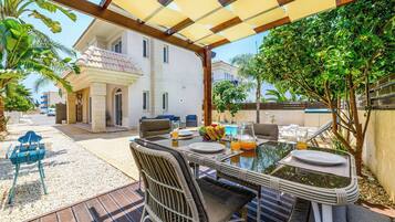 Villa (2 Bedrooms) | Exterior