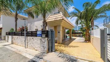 Villa (2 Bedrooms) | Exterior