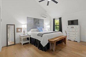 1 habitación, tabla de planchar con plancha, wifi y ropa de cama 