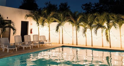 Hotel & Suites Yuca Ville