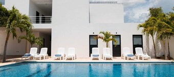 Hotel & Suites Yuca Ville