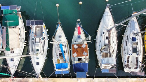 Voilier Aménagé Amarré à la Marina du Gosier