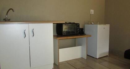 Enjoy Luxurious Rooms in Hammanskraal next to Dinokeng #2