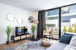 TV - Hazel Green Villa, Sintra, Lisbon (Sintra)