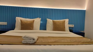 Habitació Deluxe | Caixa forta a l'habitació i escriptori