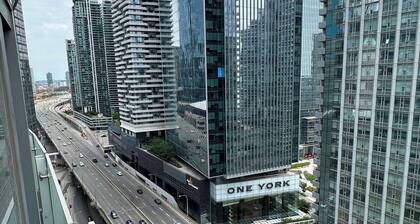 Toronto’s most centrally located downtown! Walking distance to CN Tower