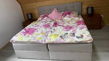 2 quartos, Wi-Fi de cortesia, roupa de cama