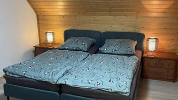 2 bedrooms, free WiFi, bed sheets