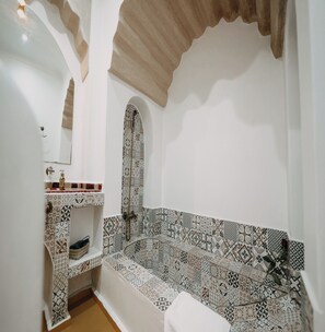 Superior Double Room | Free WiFi, bed sheets - Riad Karim (Marrakech)