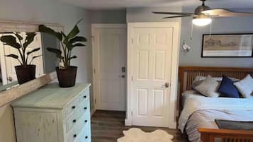 1 soveværelse, skrivebord, gratis Wi-Fi, sengetøj