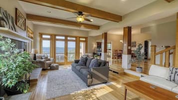 TV, fireplace, offices