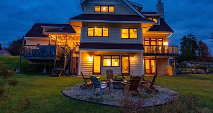 Huge Home & Studio-Hot Tub-Sauna-Pet Friendly-Amazing Views