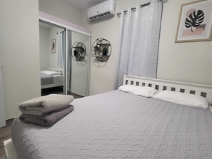 2 camere, una scrivania, Wi-Fi gratuito, lenzuola