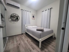2 slaapkamers, een bureau, gratis wifi, beddengoed