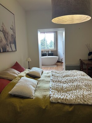 3 Schlafzimmer, Bügeleisen/Bügelbrett, WLAN